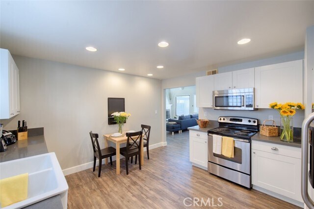 Building Photo - 113 29th St