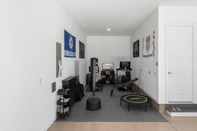 Building Photo - 2045 Bellrick Rd NW