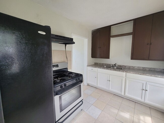 Building Photo - 424/426 Natalen