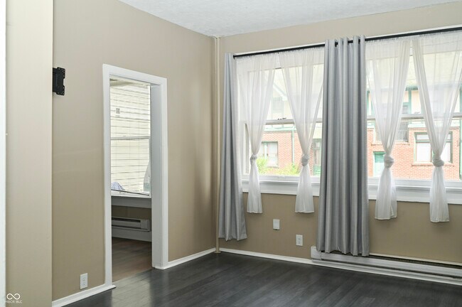 Building Photo - 1717 N Talbott St