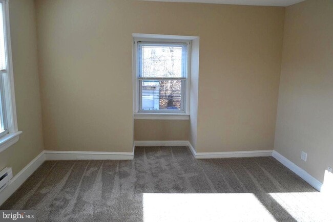 Building Photo - 1643 Rockwell Rd