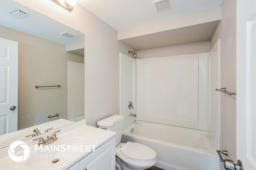 Building Photo - 1043 Cazenovia St