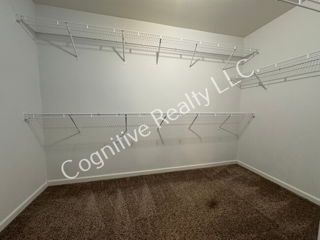 Building Photo - 115 Fortress Dr