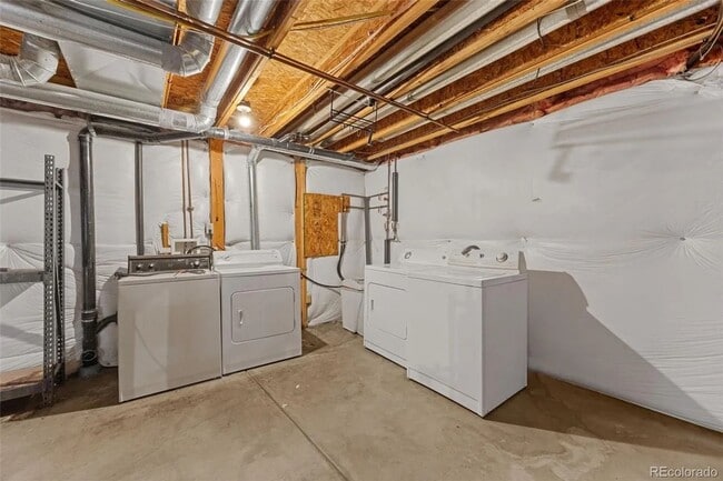 Building Photo - Newly Remodeled 3 Bed/3 Bath in Aurora.