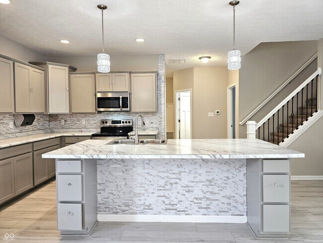 Building Photo - 7252 Lockford Walk N
