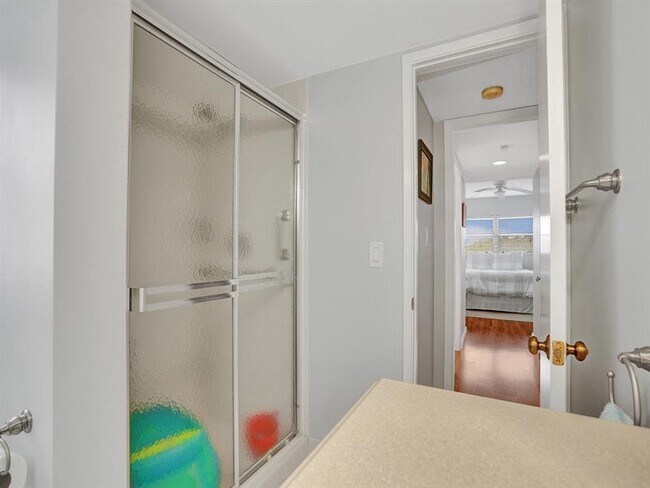 Building Photo - 2208 S Cypress Bend Dr