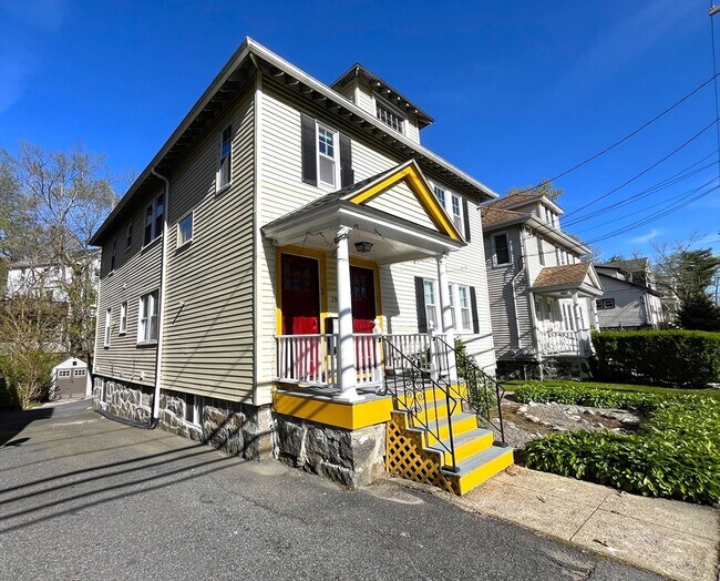 Building Photo - 130 Grove St