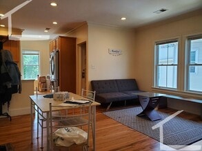 Building Photo - 25 Lothrop St