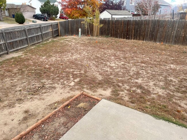 Building Photo - CHARMING 2BD RANCHER in SUNDOWN NEIGHBORHOOD - Security Deposit Waiver Available