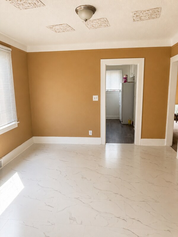 Building Photo - 14877 Lesure St