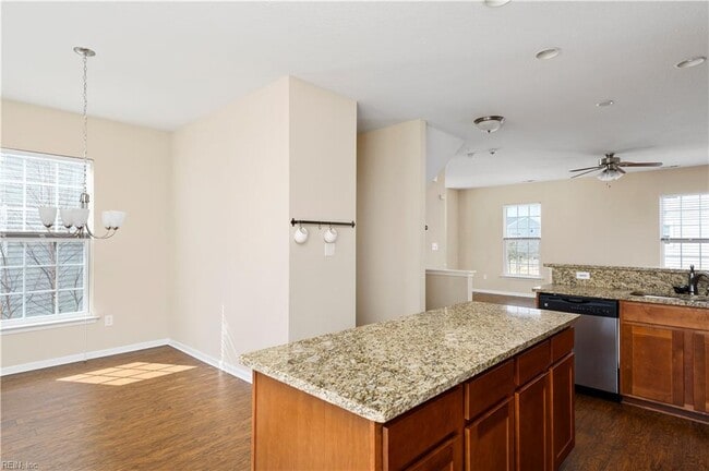 Building Photo - 4956 Almandine Ave