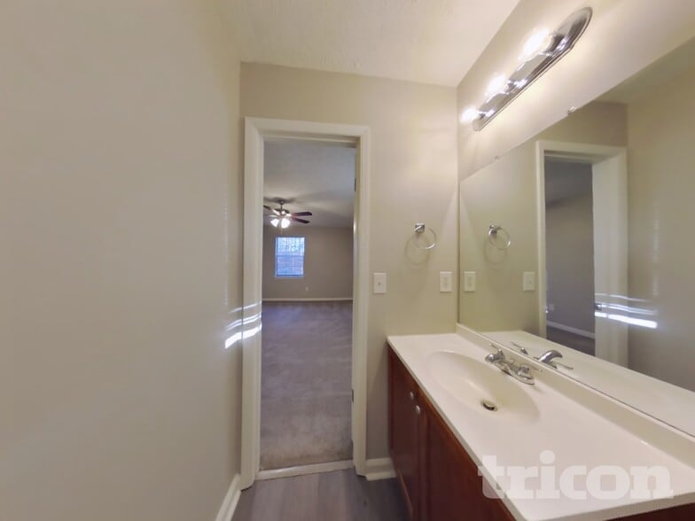 Building Photo - 3510 Cove Terrace