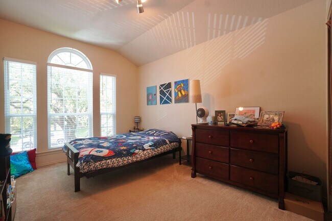 Building Photo - 3001 Bernardino Cove