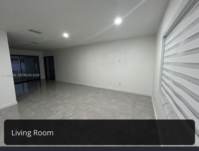 Building Photo - 2197 SE Shelter Dr