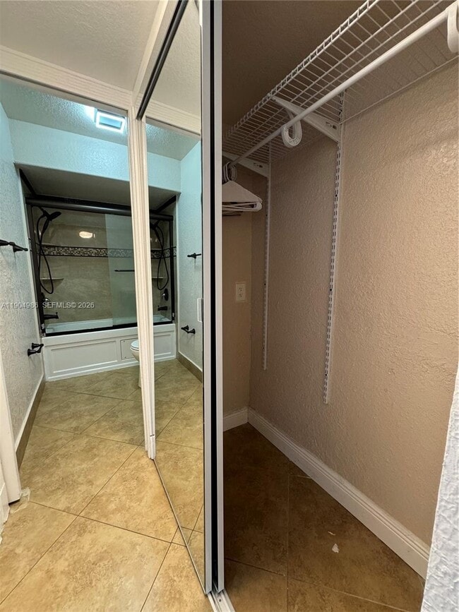 Building Photo - 2875 W 72nd Terrace