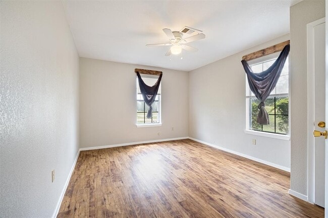 Building Photo - 6618 Cherrywood Ln