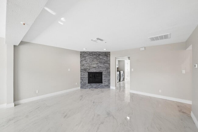 Building Photo - 7826 E Heatherbrae Ave