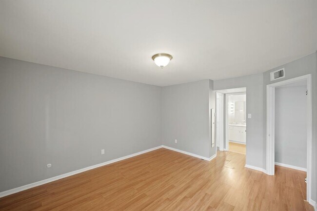 Building Photo - 8517 Hearth Dr