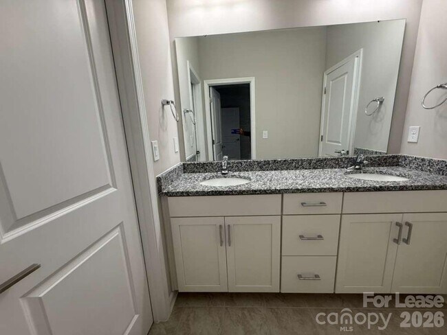 Building Photo - 128 Reids Cv Dr