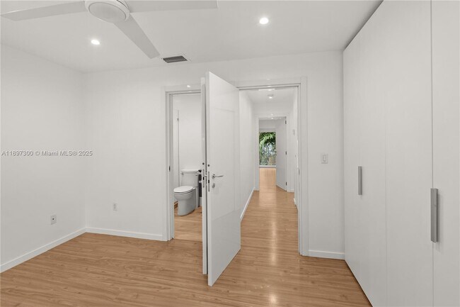 Building Photo - 3130 Bird Ave
