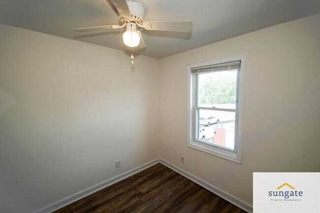 Building Photo - 5215 Wasena Ave