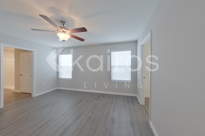 Building Photo - 8624 SW 44th Ct