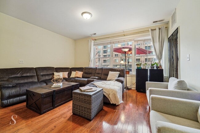 Building Photo - 20 Ave at Port Imperial