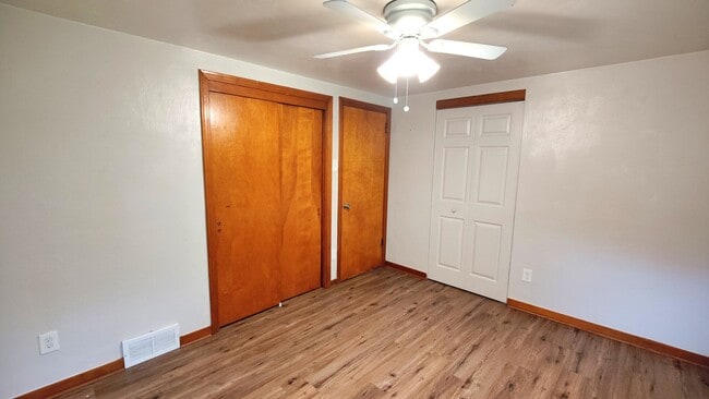 Building Photo - *Spacious & Updated 3BD/2BA Single-Family Home Available in Bethel Park*