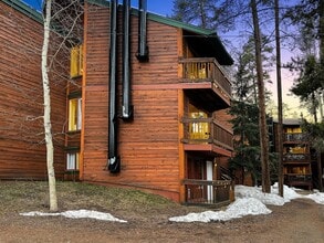 Building Photo - 2 Bedroom, 1 Bath on Peak 8! Updated unit, ground floor, great location!  Heat included!