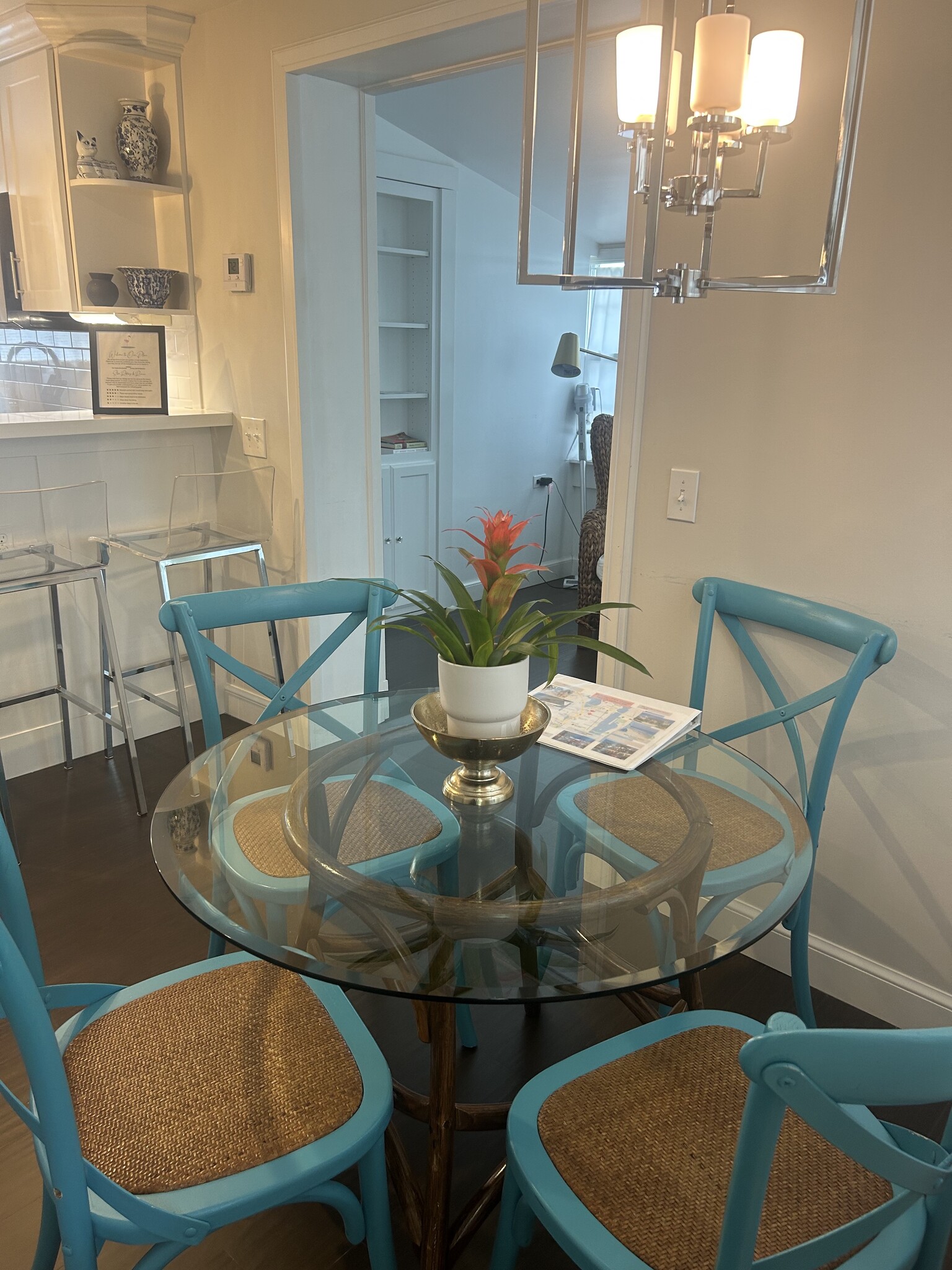 Building Photo - 840 1/2 Upland Road