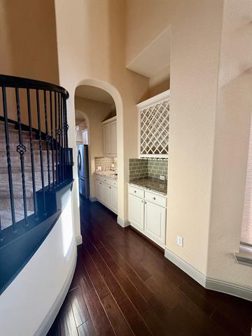 Building Photo - 811 Bandelier Ln