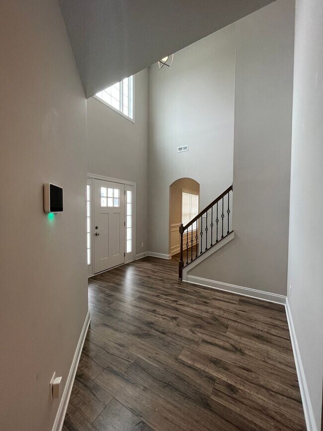 Building Photo - Welcome to Stateside!