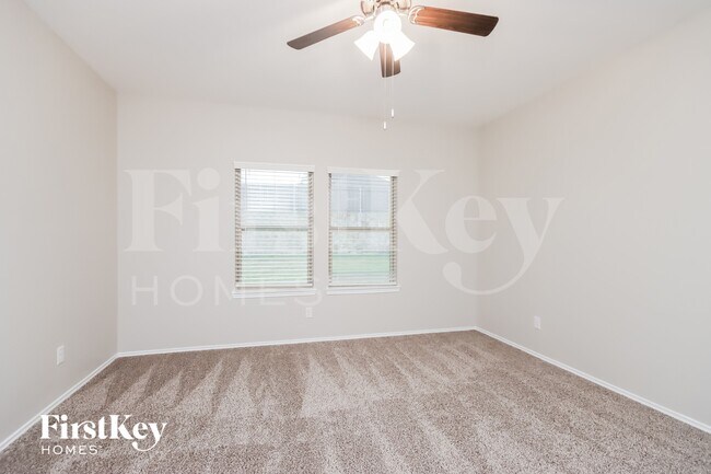 Building Photo - 5909 Warm Bungalow Ln