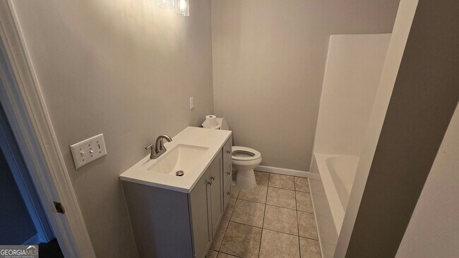 Building Photo - 3025 Mangum Dr