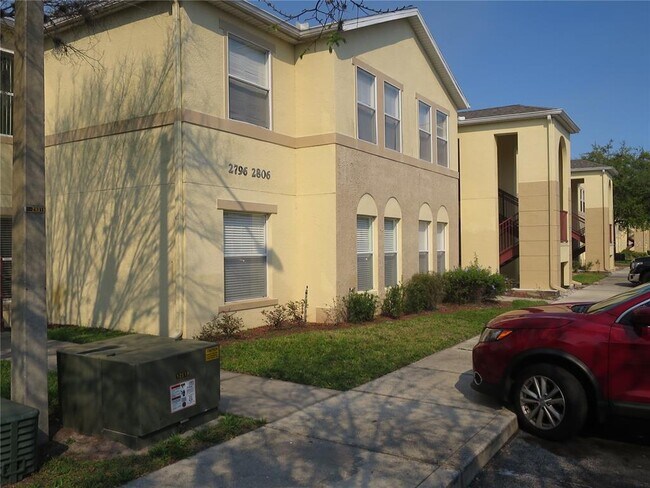 Building Photo - 2806 Club Cortile Cir