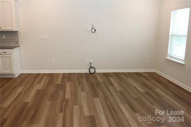 Building Photo - 922 Sagecroft Ln
