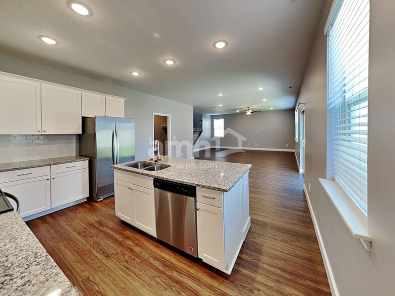 Building Photo - 2373 Buckskin Way