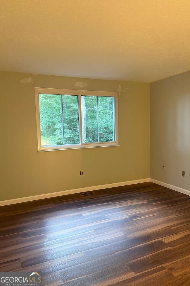 Building Photo - 3450 Ellenwood Ct NE