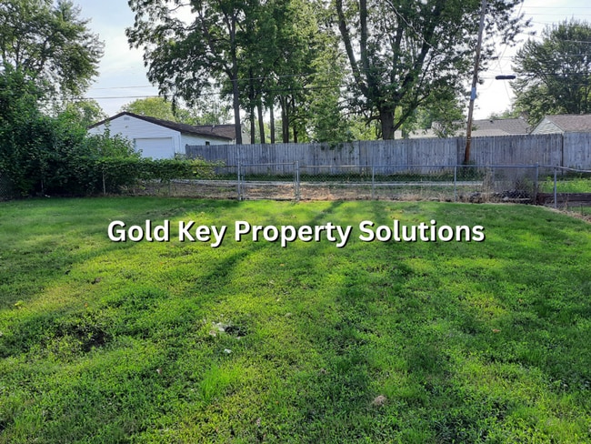 Building Photo - MUNCIE 4 BR 1 BA House Near Ball State with Washer/Dryer and Fenced Back Yard NO SECTION 8