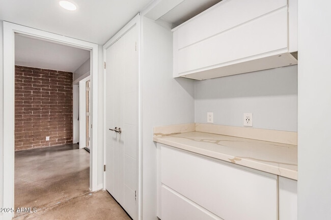 Building Photo - 7401 E Northland Dr