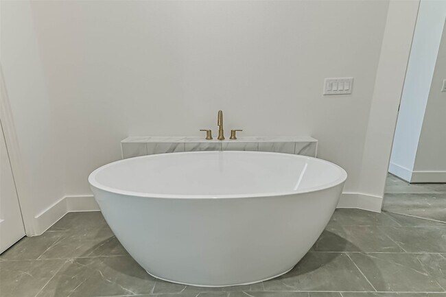 Building Photo - 7709 Earl Rudder Wy