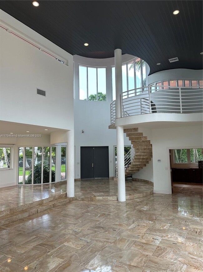 Building Photo - 10600 SW 69th Ave