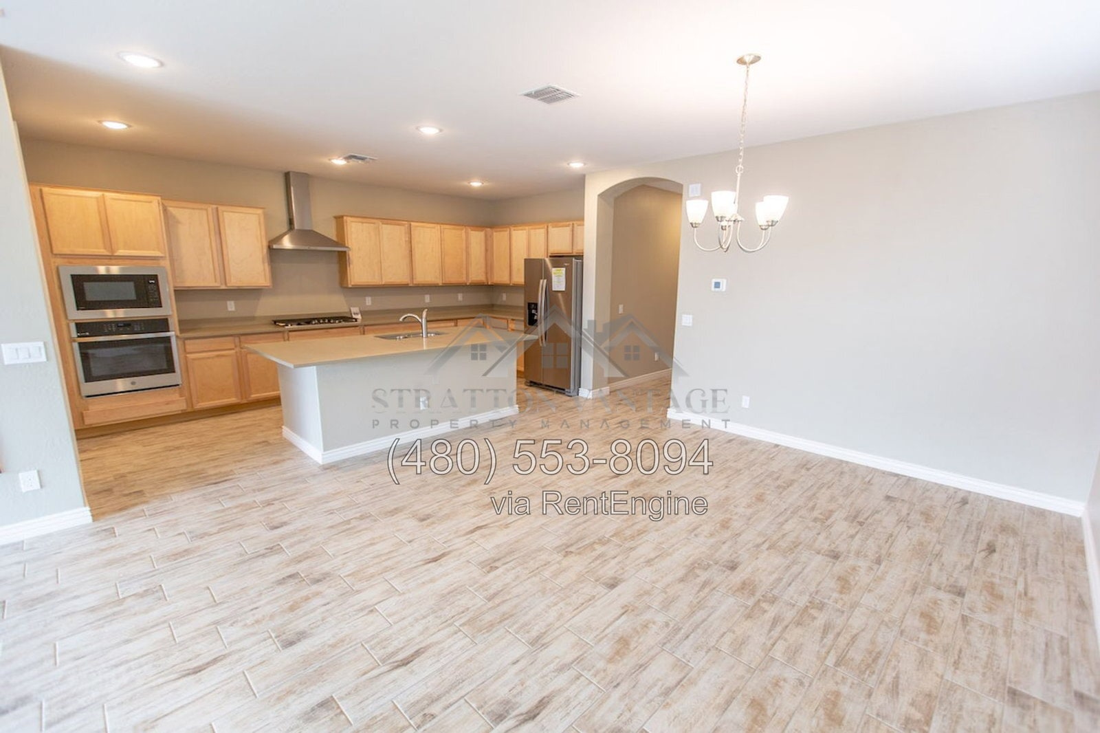 Building Photo - 15249 W Latham St