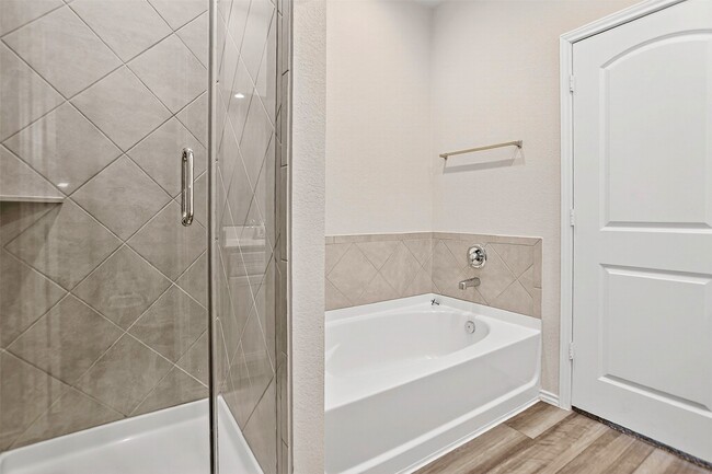 Building Photo - 9205 Inland Leather Ln