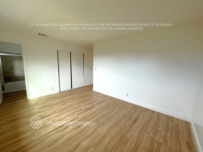 Building Photo - 340 Pembroke Dr