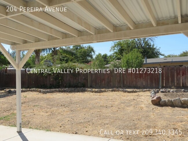 Building Photo - 204 Pereira Ave