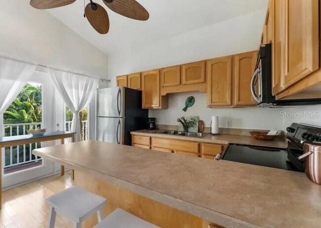 Building Photo - 701 Broadway St