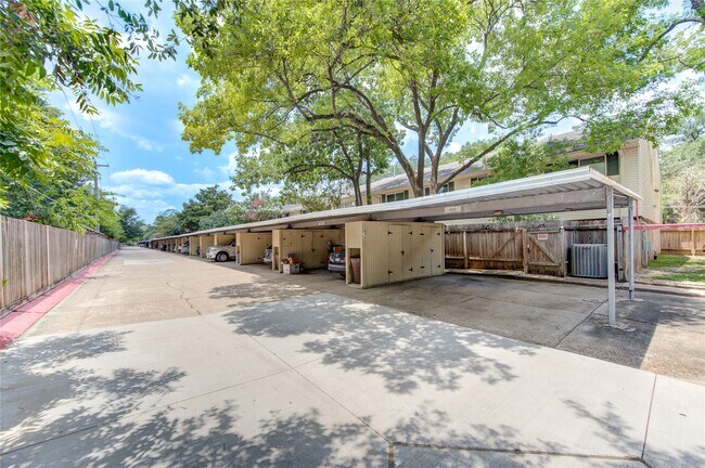 Building Photo - 824 Wax Myrtle Ln