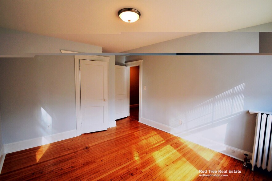 Building Photo - 51 Leamington Rd