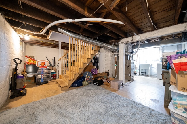 Building Photo - 2601 E 38th St